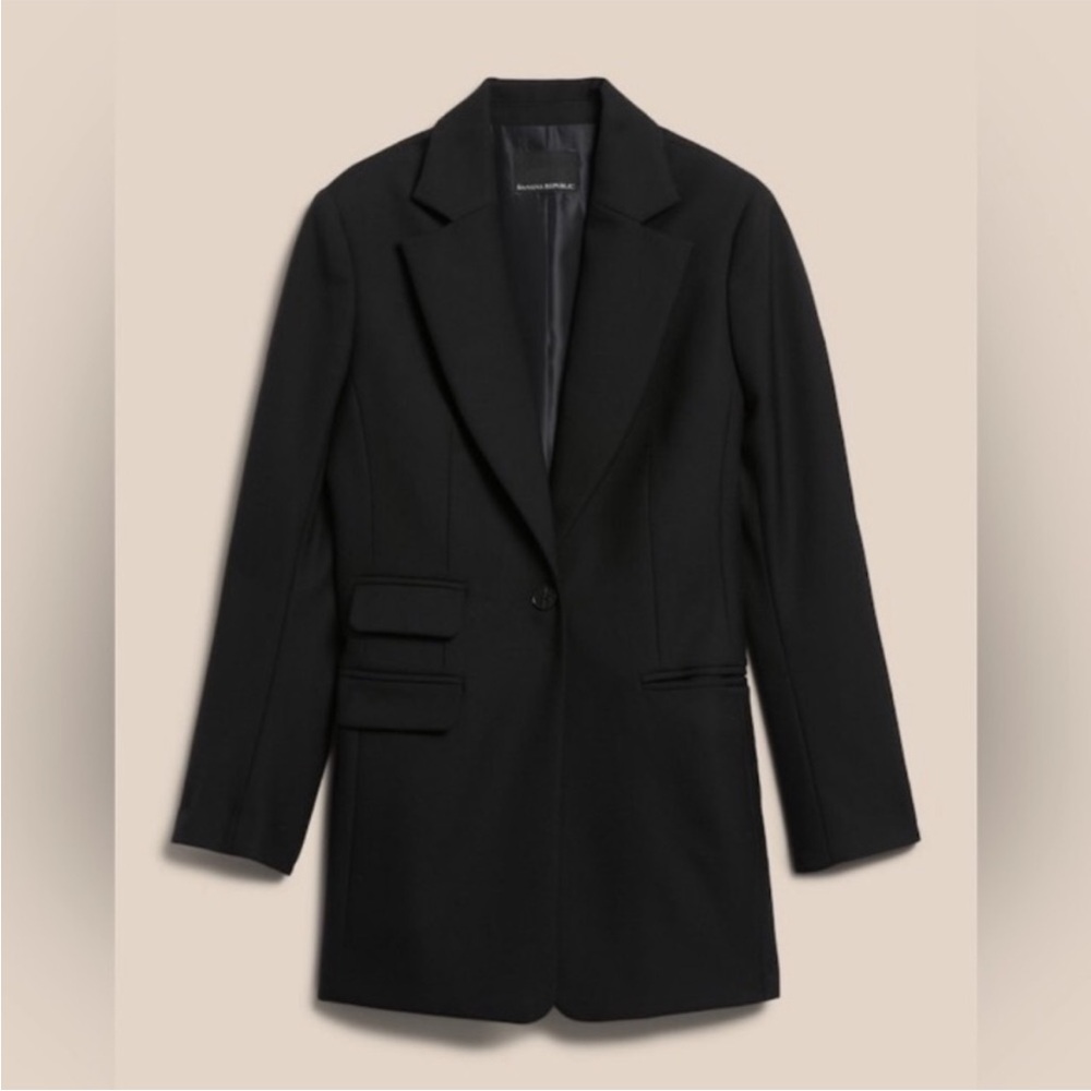 Black Women's Lido Sculpted Italian Wool Blazer from Banana Republic EUC 18
